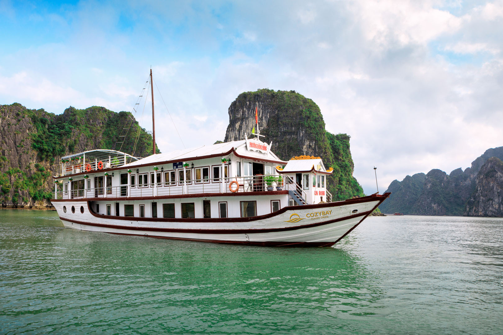 Cozy-Bay-Classic-Cruise-Overview